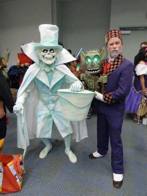 Hat Box Ghost Costume | Costume Ideas | Haunted mansion, Hatbox ghost, Ghost costumes