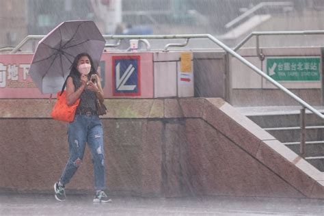 Shanghai braces for Typhoon Chanthu as it approaches China coast ...