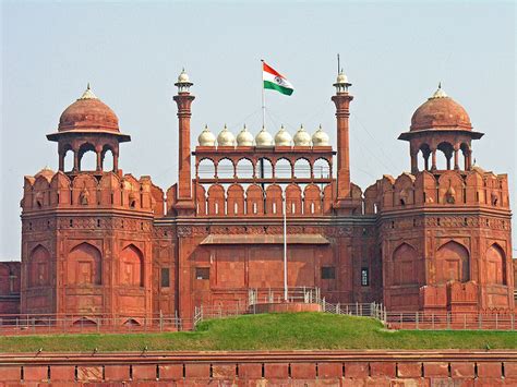 Top 5 Historic Places & Monuments in Delhi - Trans India Travels