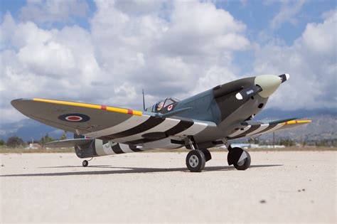 Hangar 9 30cc Spitfire VIDEO - Model Airplane News