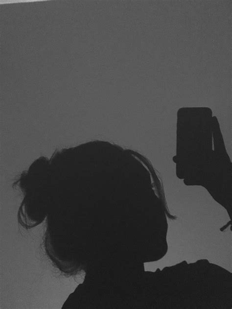 aesthetic shadow pfp🖤🤍 in 2022 | Girl shadow, Shadow photography ...