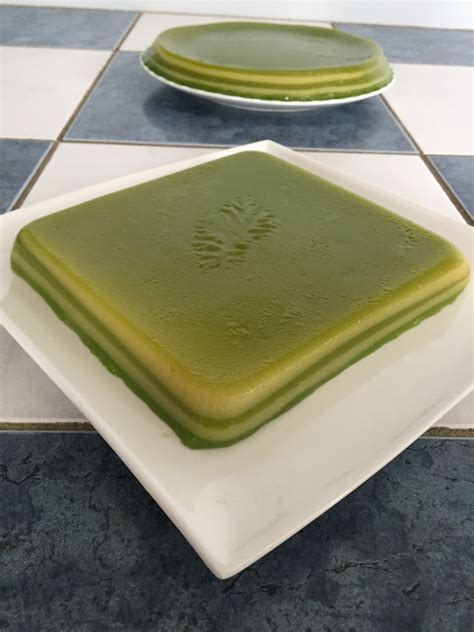 Nibble Nation: How To: Bánh Da Lợn (Vietnamese Steamed Layer Pandan/ Mung Bean Cake)