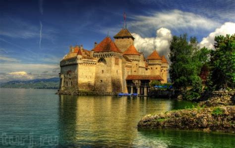 Château de Chillon: video, popular tourist places, Satellite map ...