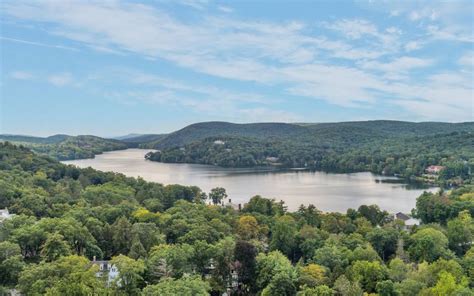 Tuxedo Lake in Tuxedo Park, NY. Boating, sailing, kayaking. | Tuxedo ...