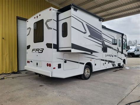 How To Choose The Right RV For Sale At PKB RVs LLC?