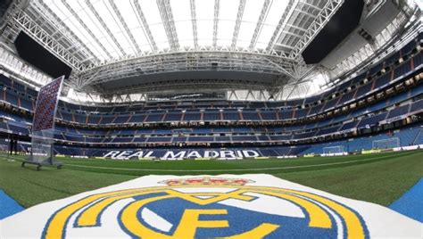 Watch: Real Madrid play under closed Bernabeu roof for first time