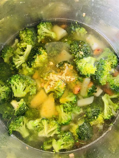 The Healthiest Broccoli Soup For Babies And Toddlers - Easy Mommy Life