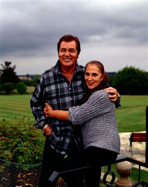 Engelbert Humperdinck Talks Relationship With Wife Patricia | Closer Weekly