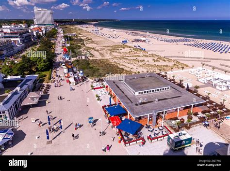 Rostock, Germany. 02nd July, 2022. Beach promenade, bathing beach and in the background the ...