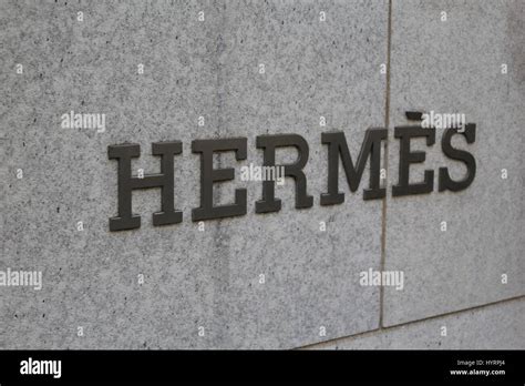 Hermes paris store hi-res stock photography and images - Alamy