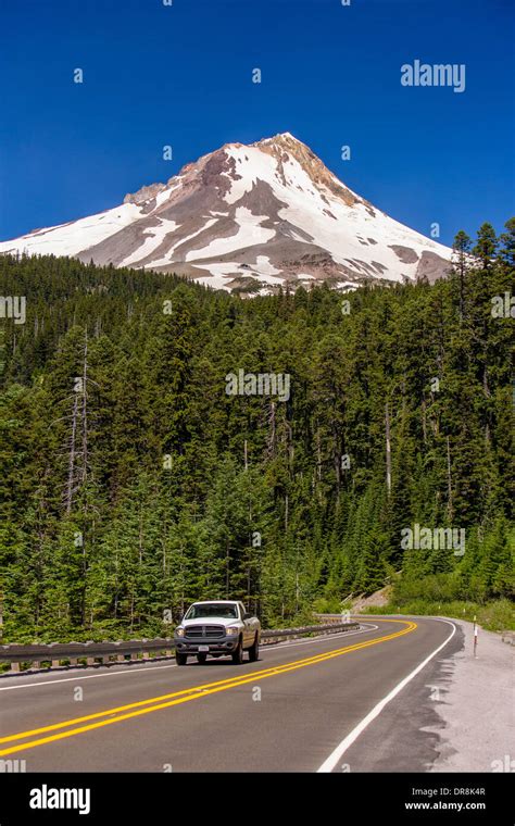 MOUNT HOOD, OREGON, USA - Mount Hood, volcano in the Cascades Range ...