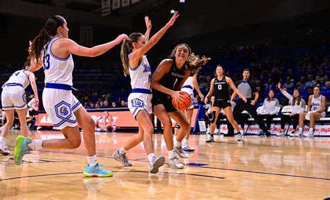 UWGB women's basketball sputter in season-opener against Drake, losing 80-67 | WFRV