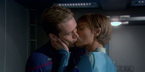 Why Enterprise’s Trip & T’Pol Romance Was So Controversial (But Still Good)