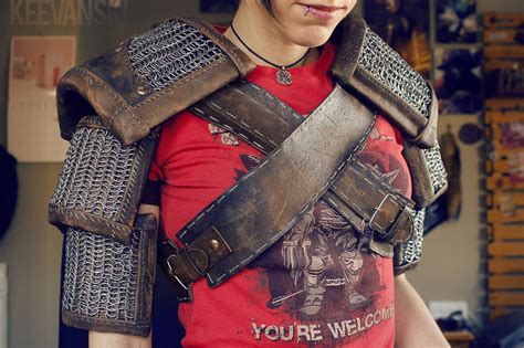 DIY Cosplay The Witcher 3 Wild Hunt · Geralt Pauldrons