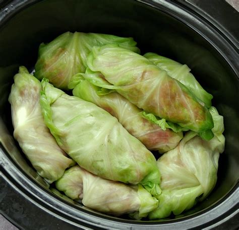 Slow Cooker Cabbage Rolls in Tomato Sauce