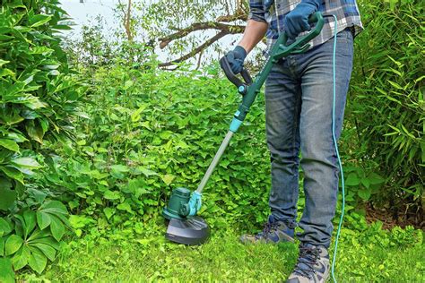 Our guide to grass trimmers | Best strimmers | Argos