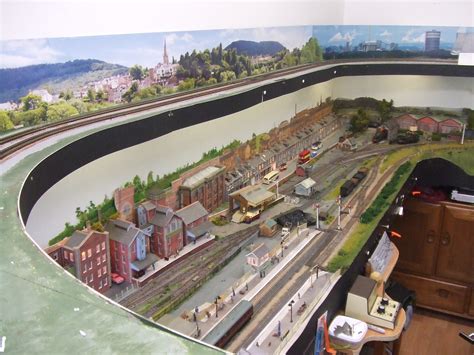 Why Construct a Shelf Layout? - Model Train Help BlogModel Train Help Blog