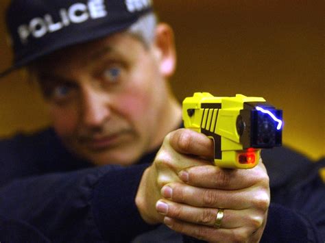 Do you think the police taser should be considered a lethal weapon? - training4thefuture.x.fc2.com