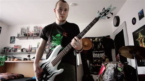 Dragonforce - Through the Fire and the Flames - Bass Cover - YouTube