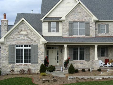 Stratford - Natural Thin Stone Veneer | Quarry Mill in 2022 | Brick exterior house, Stone ...