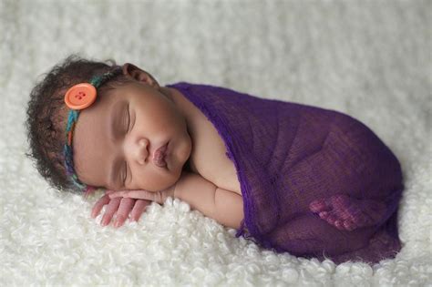 22 Touching Images of Beautiful Black Newborns | Baby pictures newborn ...