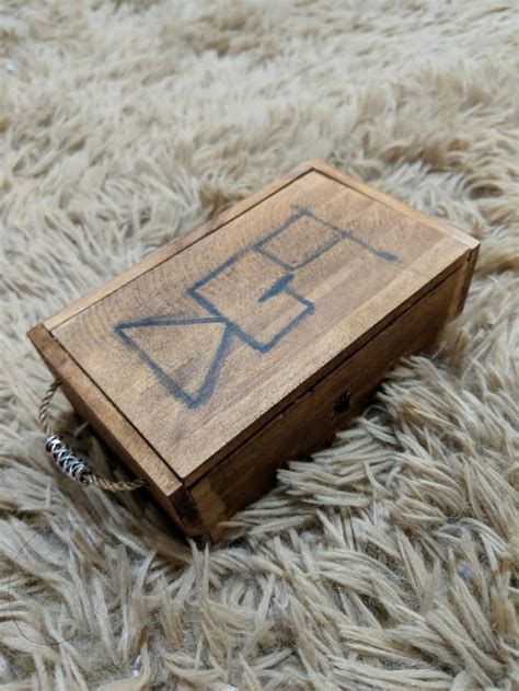 DIY Budget Dice Box ! : r/DnDIY