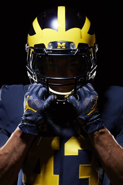 Michigan Football Uniforms 2025 - Lynne Stacey