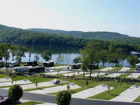 OZARKS RV RESORT ON TABLE ROCK LAKE at BLUE EYE AR | Luxury rv resorts ...