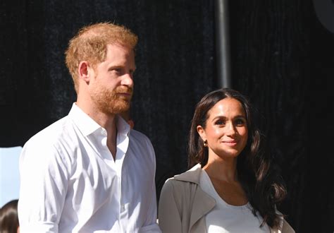 Prince Harry, Meghan Markle Exclude Kids From 2023 Holiday Card: Report ...