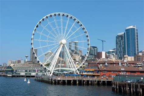 Seattle Great Wheel in Seattle - See the Sights From This Soaring ...