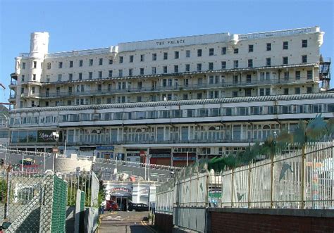 Palace Hotel, seafront, Southend-on-Sea © Julieanne Savage :: Geograph ...