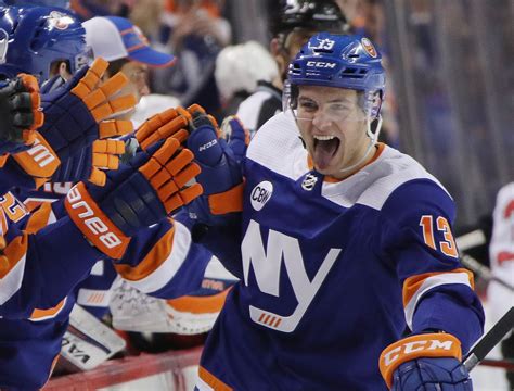 New York Islanders: Mathew Barzal Won’t Have A Contract Holdout