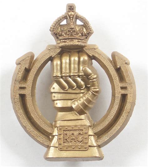 Royal Armoured Corps plastic beret badge in CAVALRY