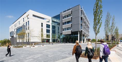 UWE Bristol in top rankings for widening access - UWE Bristol: News Releases