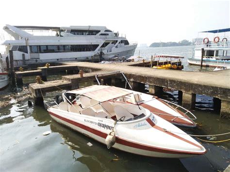 Marine Drive, Kochi | Timings, Restaurants, Shopping, Boat Services, Images