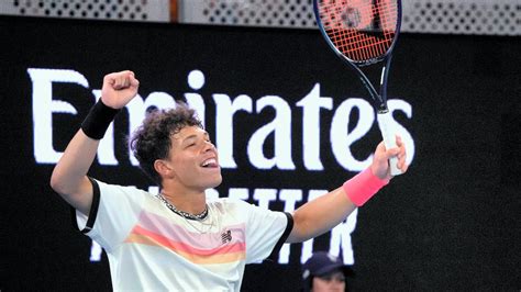 Florida’s Ben Shelton in quarterfinals in Australian Open debut