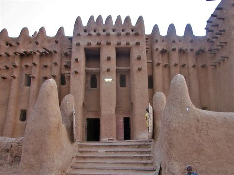 LEARN DAILY EVENTS: The Great Mosque of Djenné, Mali