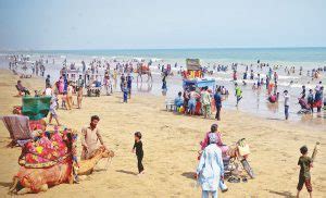 Top Beaches in Karachi | Beaches to Visit on Summer Vacations in Karachi