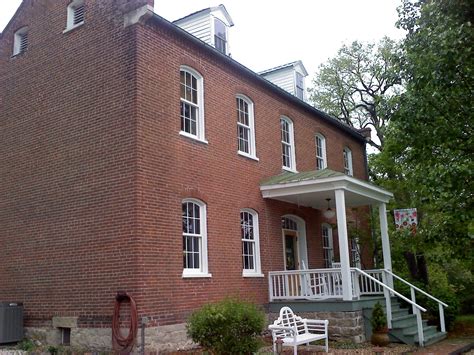 Alpenhorn Gasthaus, Hermann, Missouri | Architectural features, Old ...