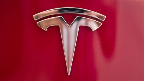 Tesla Cuts Colors to Streamline Production | Industrial Equipment News (IEN)