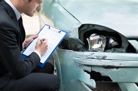 CDW Insurance: What is CDW in Car Rental Contracts?