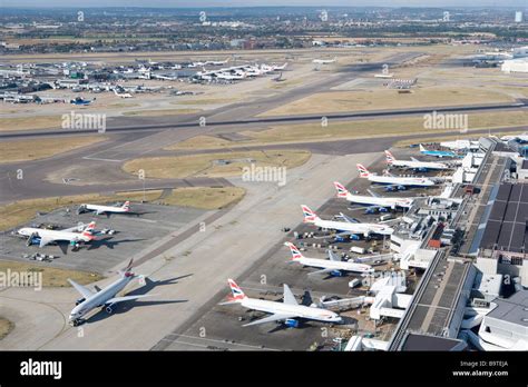 Aerial view of London Heathrow Airport and Terminal 4 Stock Photo ...