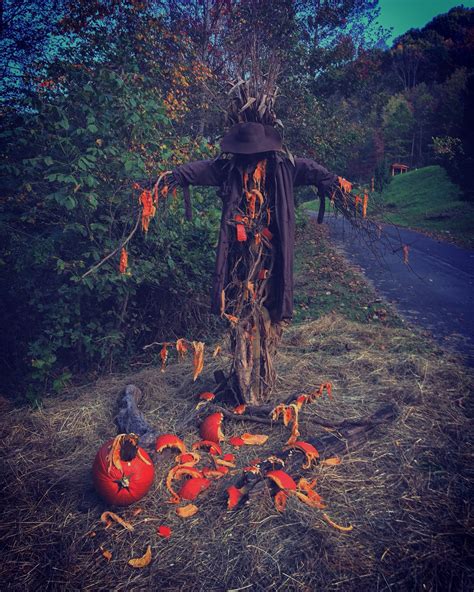 This is my scarecrow inspired by PumpkinRot... Halloween Scarecrow Scare Crow Decorations ...