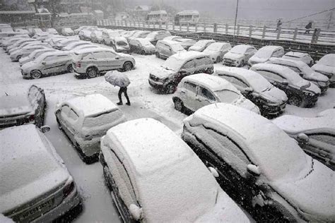 snowfall | Shimla receives season's first snowfall, over 240 roads ...