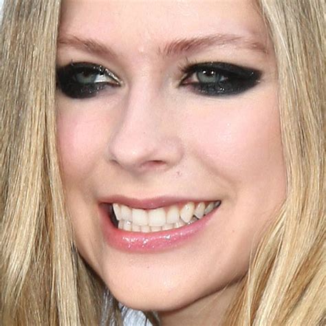 Avril Lavigne Eye Makeup What The - Mugeek Vidalondon