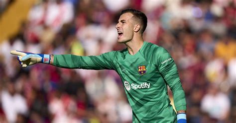 Inaki Pena gives his verdict on Rayo’s goal after replacing Ter Stegen ...