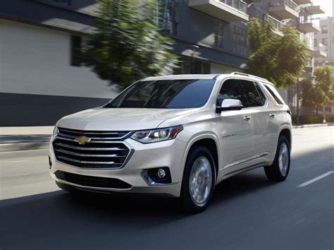 2021 Chevrolet Traverse Review, Pricing, and Specs