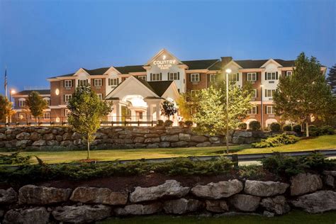 Country Inn & Suites by Radisson, Manchester Airport, NH Bedford, New ...