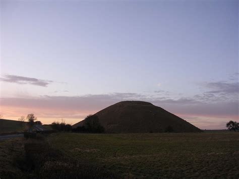 INSIDE SILBURY - John Girvan