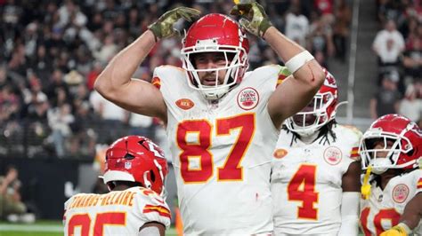 Travis Kelce player props odds, tips and betting trends for Week 14 ...